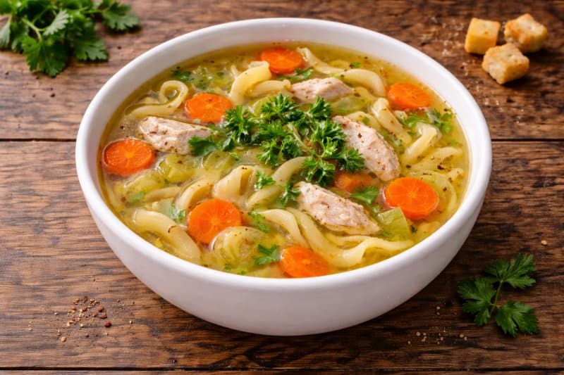 Hühnernudelsuppe
