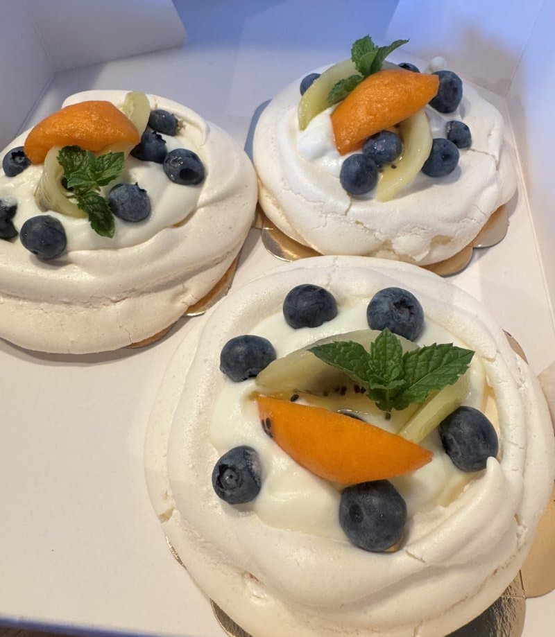 Individual Pavlova- fresh fruit& mint